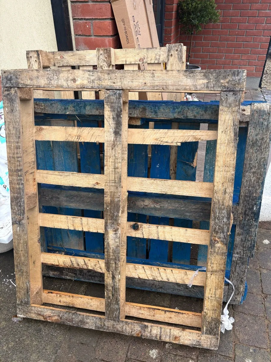 Pallets x 2 - Free