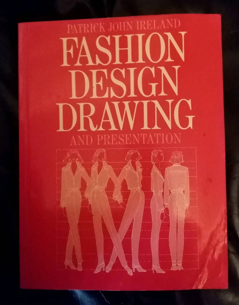 Fashion Design Drawing Presentation Book - Image 1