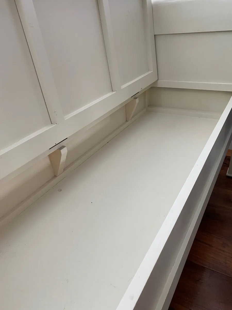 Beautiful Wooden Storage Bench - Image 3