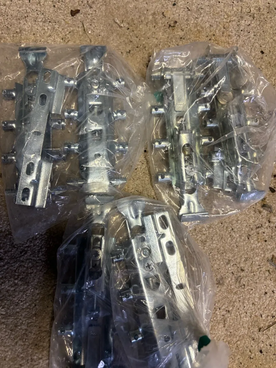 Kitchen cabinet hinges - Image 2