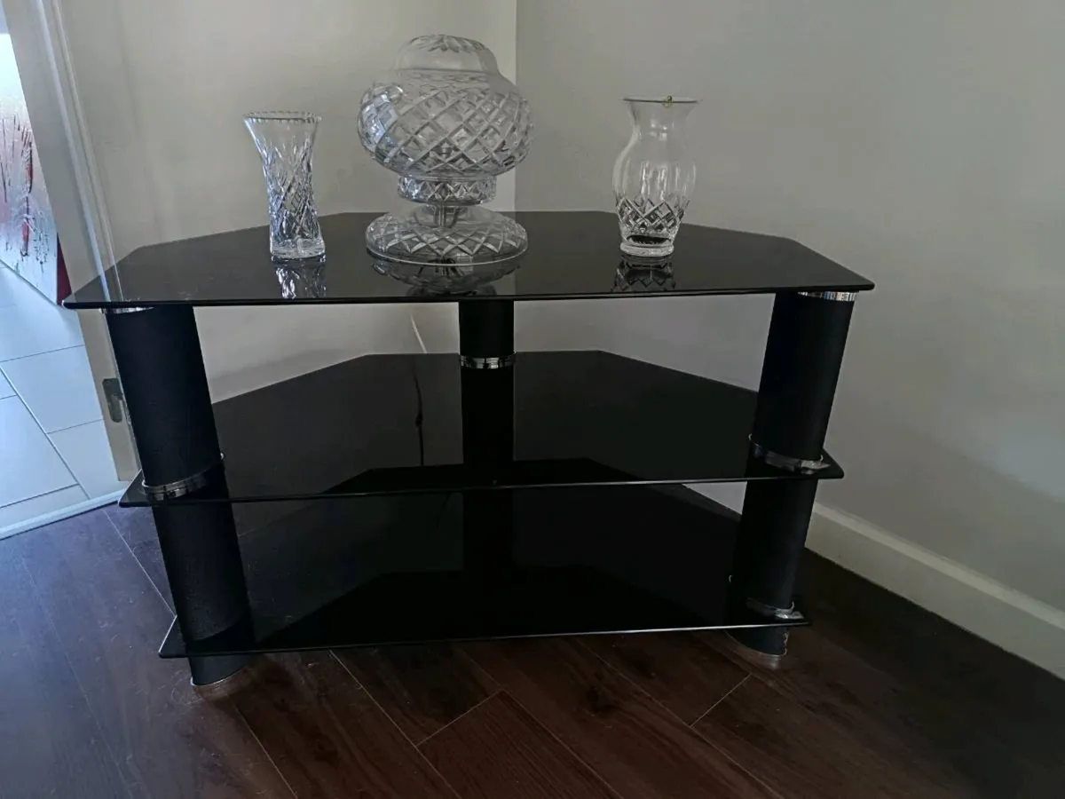 TV stand - Image 2