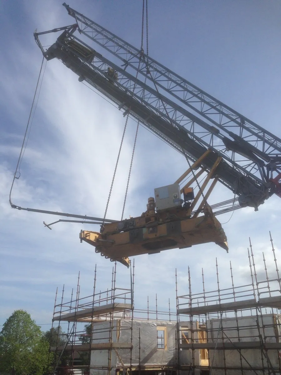 32m Self Erecting Tower Crane - Image 3