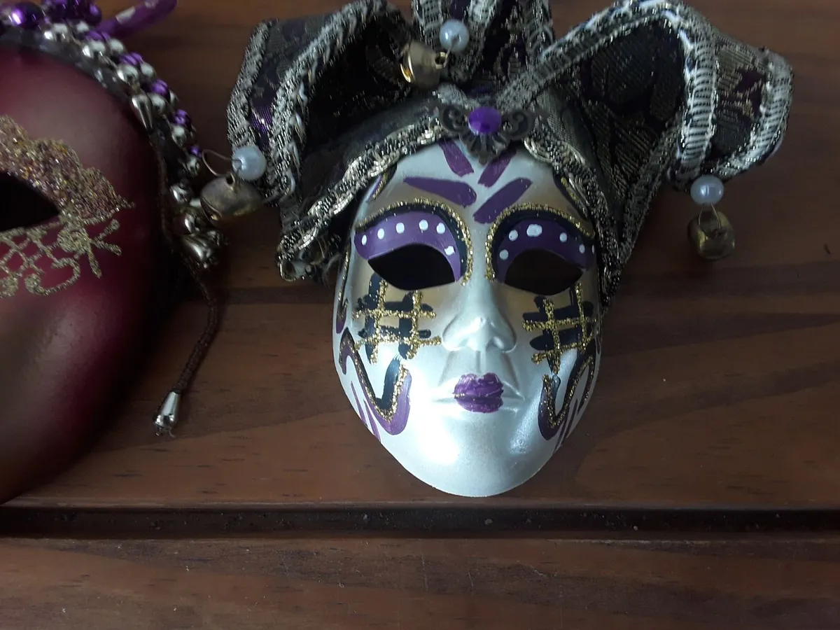 2  small decorative wall mask - Image 4
