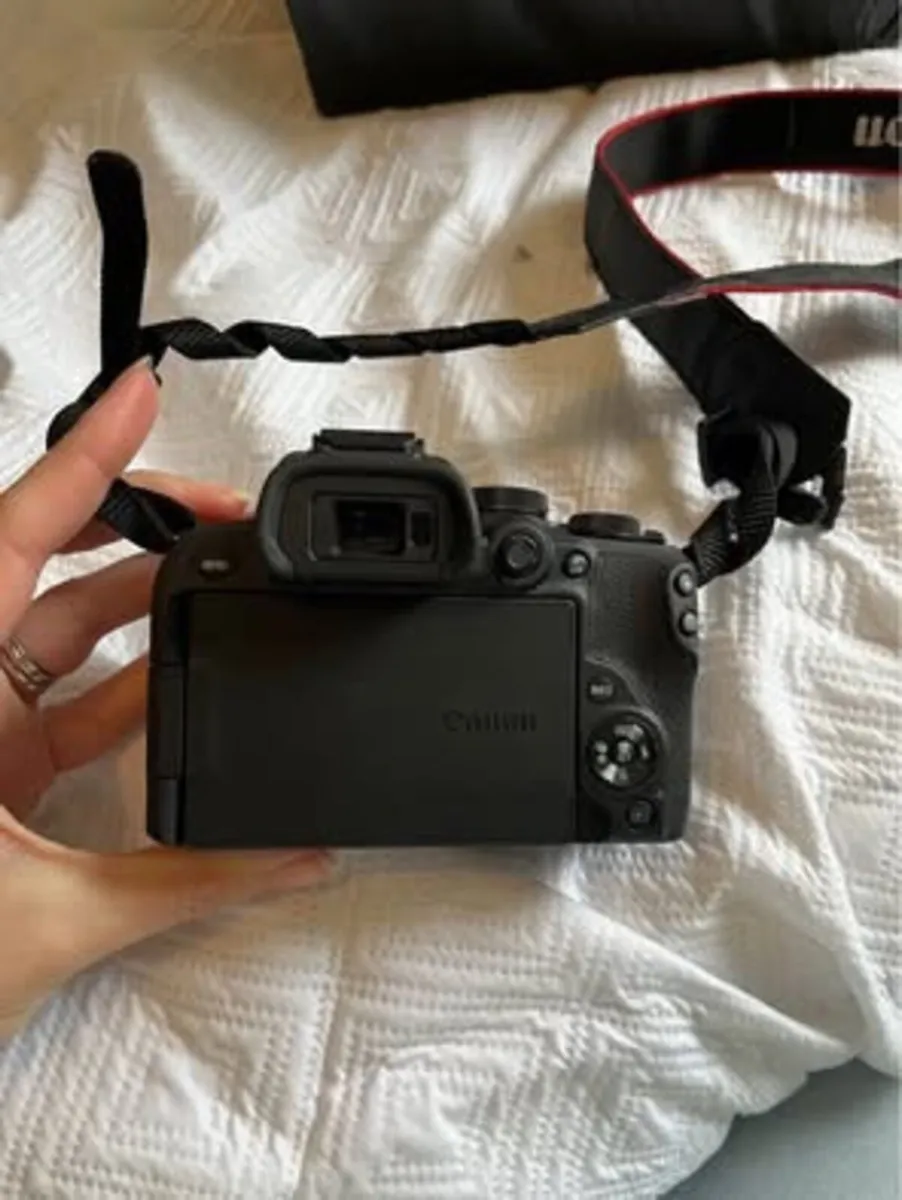 Canon camera and lenses - Image 4