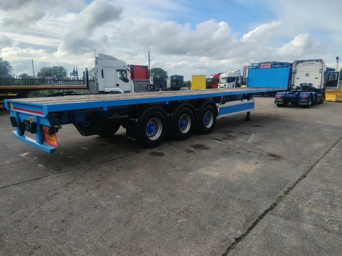 Dennison 13.6 flat trailer twist locks posts & - Image 2