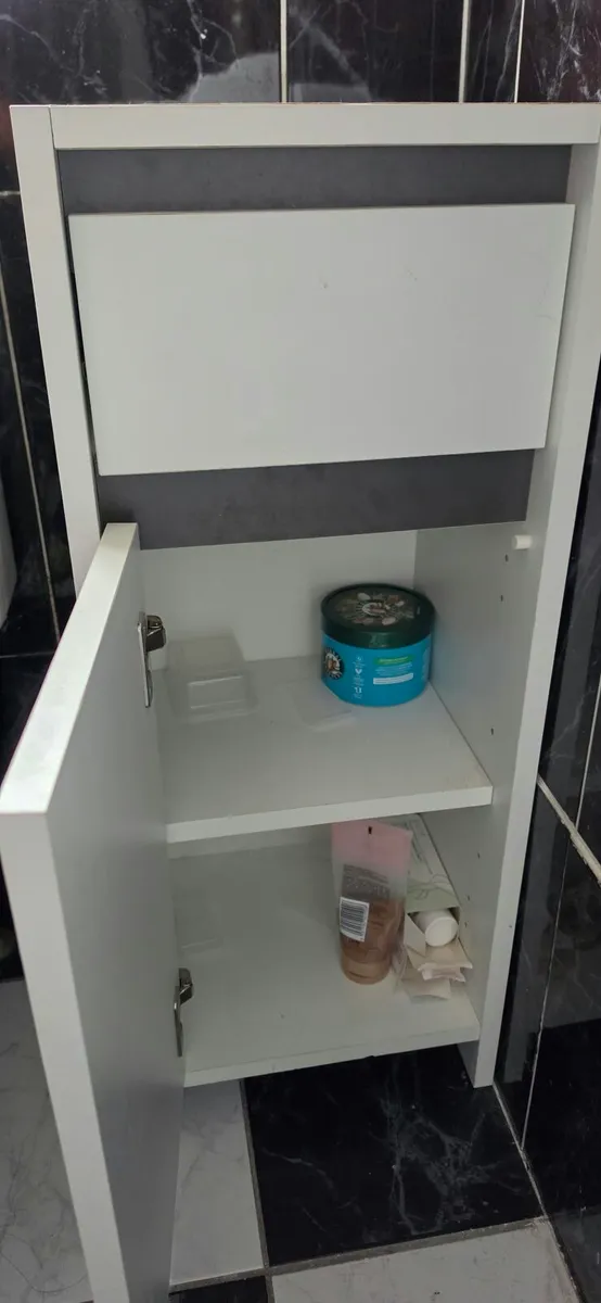 Bathroom wall cabinet - Image 3