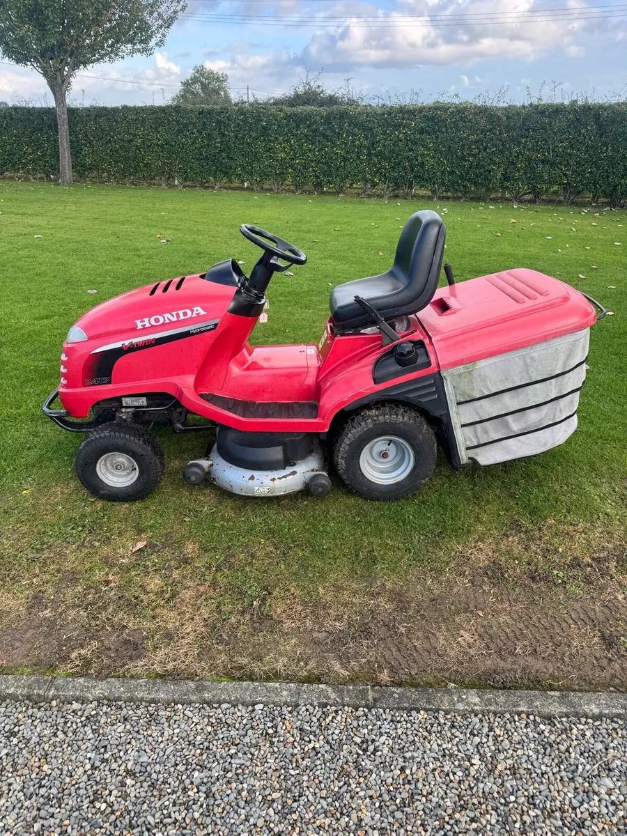 Ride on mower - Image 2