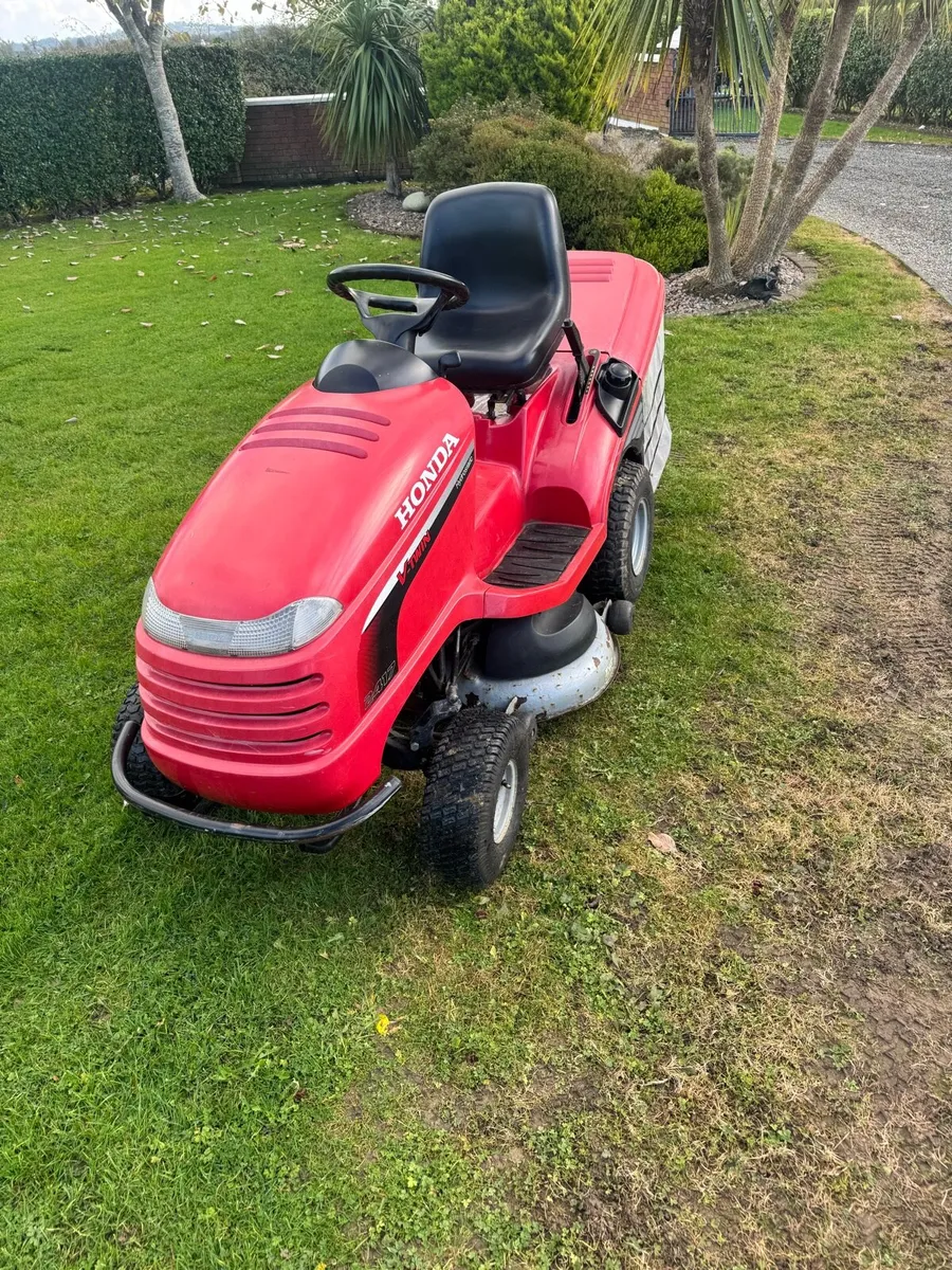 Ride on mower - Image 3