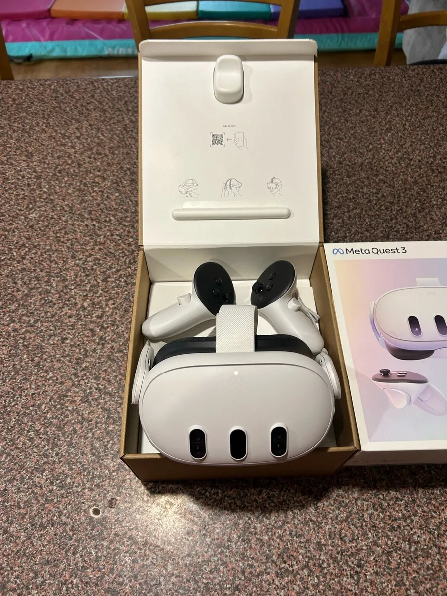 Meta Quest 3 512GB VR headset - Image 3