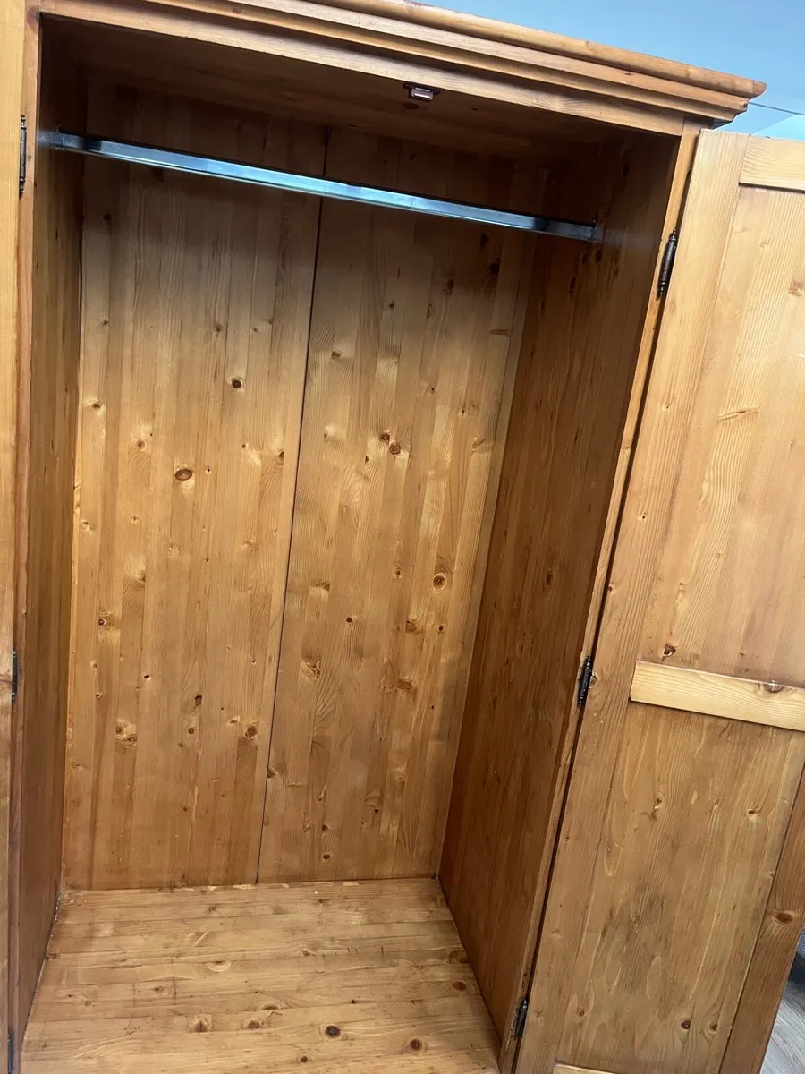 Wardrobe - Image 3