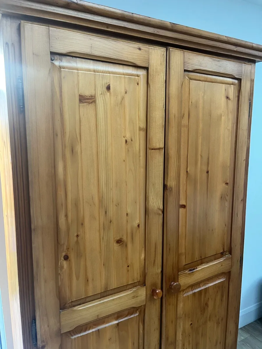 Wardrobe - Image 4