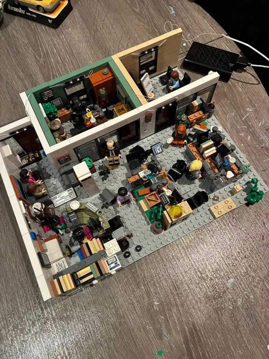 Lego sets & board games - Image 1