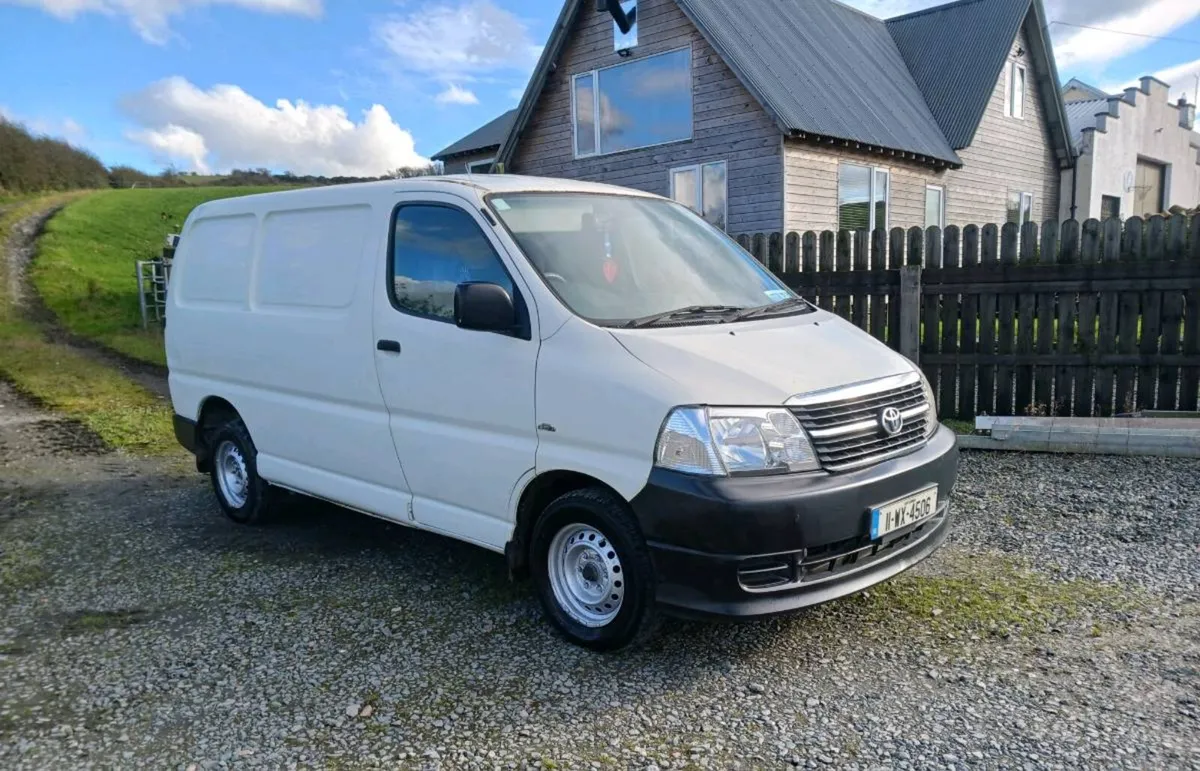 2011 toyota hiace , full test , 6500 euro - Image 1