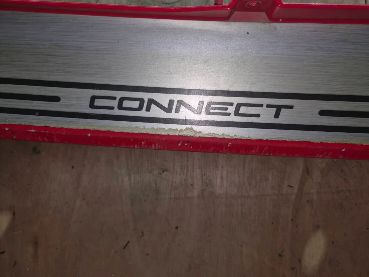 Ford connect rear bumber - Image 2