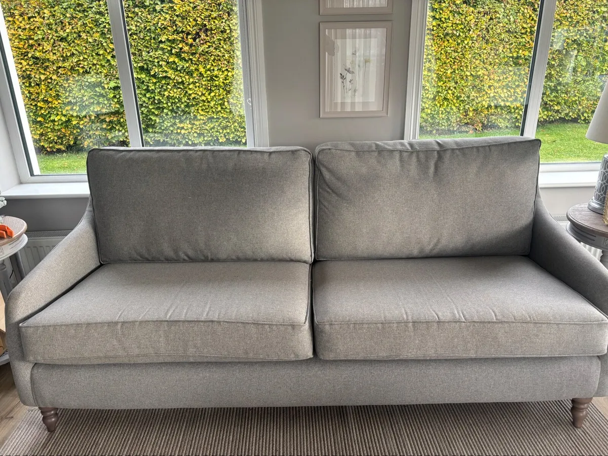 Couch and chairs - Image 2