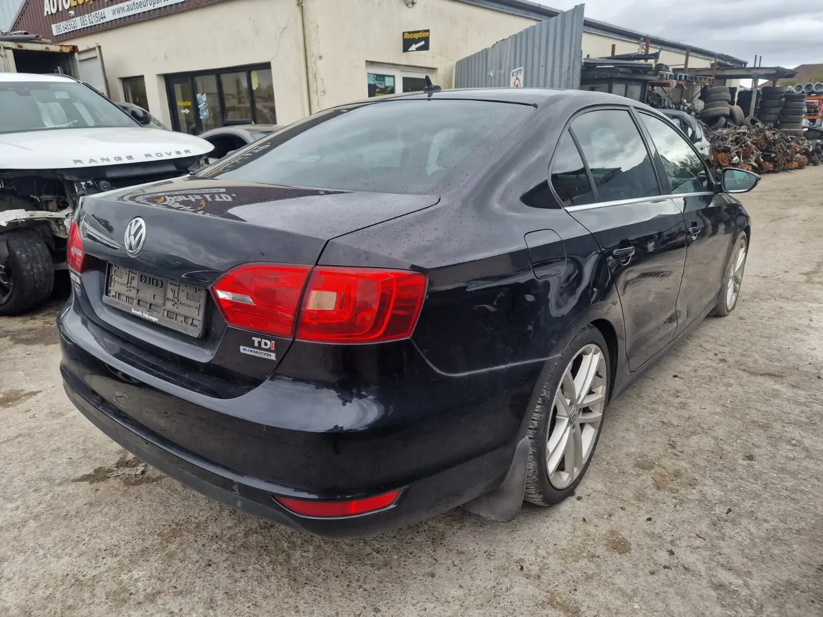 14 VW JETTA  1.6 TDI (CAYC) FOR BREAKING - Image 3