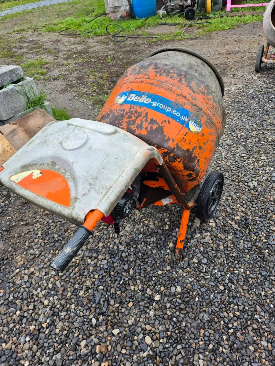 Belle mixer 150 ,Honda gxh50 engine, petrol - Image 1