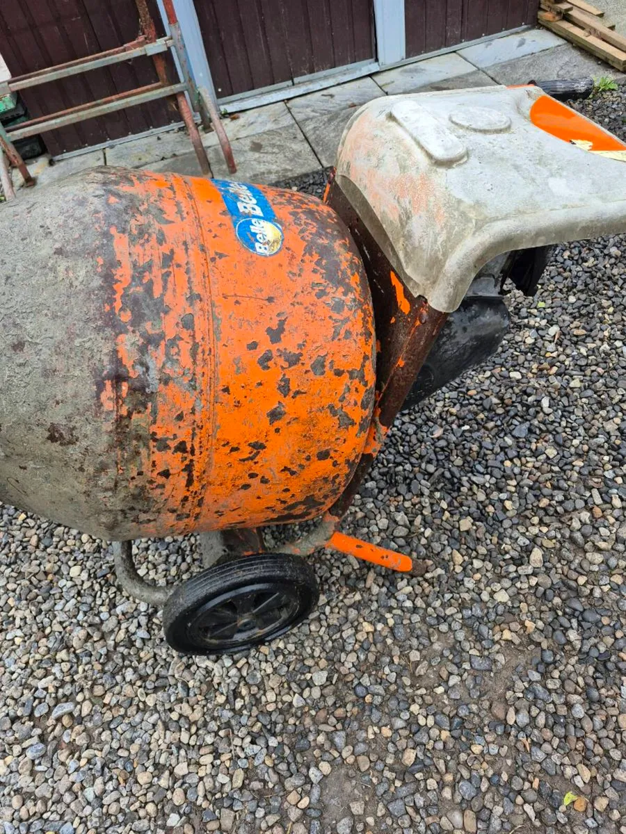 Belle mixer 150 ,Honda gxh50 engine, petrol - Image 3