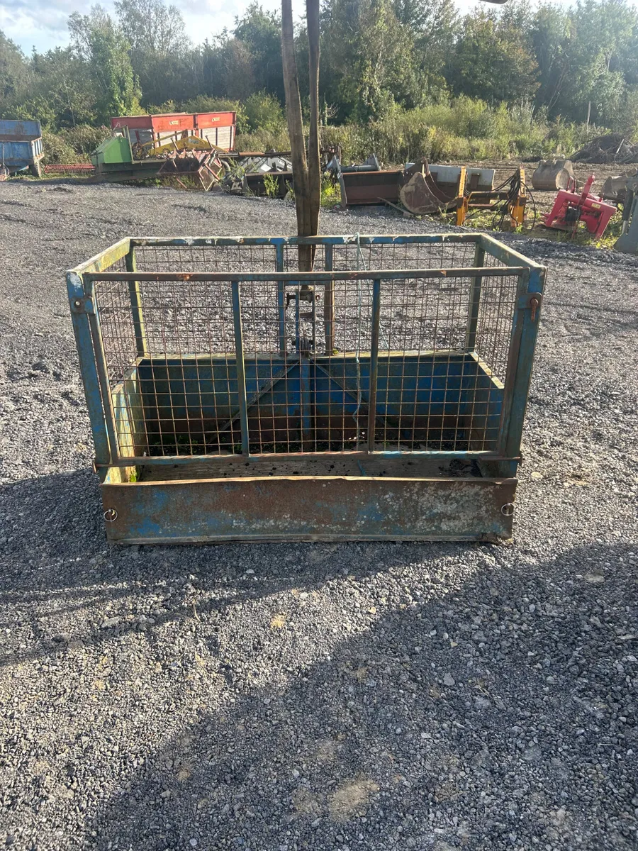5ft Fleming Transport box with crate - Image 1