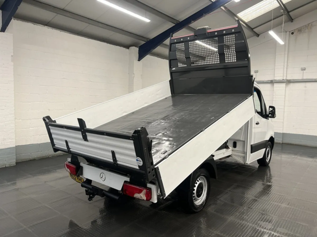 2022 Mercedes-Benz Sprinter Tipper Van - Image 2