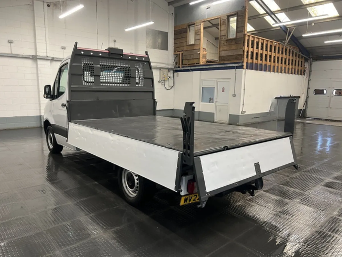 2022 Mercedes-Benz Sprinter Tipper Van - Image 3