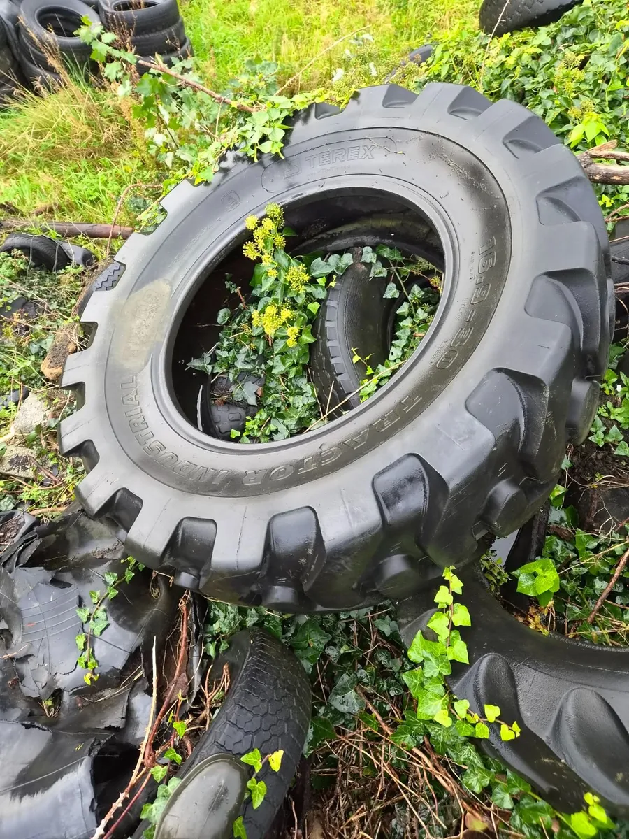 Silage Pit Tyres - free - Image 2