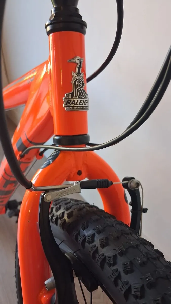Raleigh Helion 1.0 Hardtail Mountain Bike - Image 2