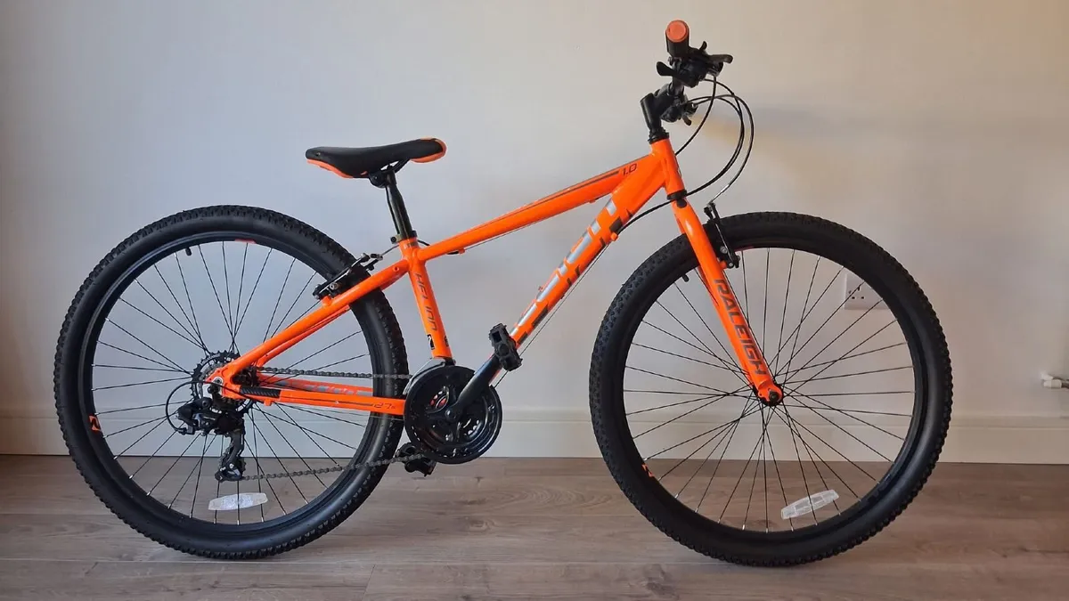 Raleigh Helion 1.0 Hardtail Mountain Bike - Image 4