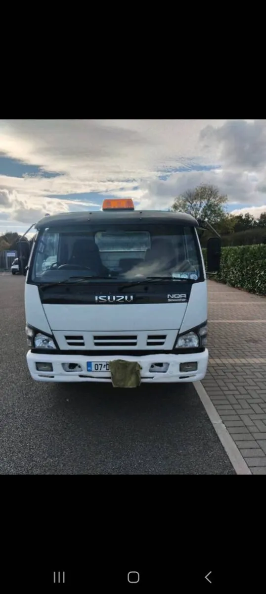 7 and half ton tipper truck - Image 1