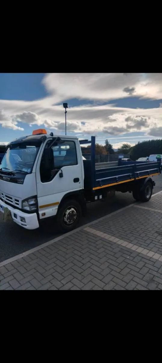7 and half ton tipper truck - Image 2