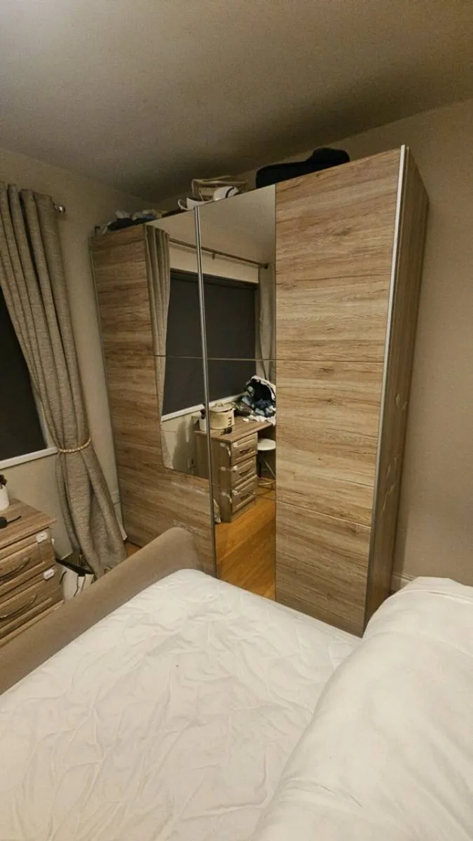 Wardrobes - Image 2