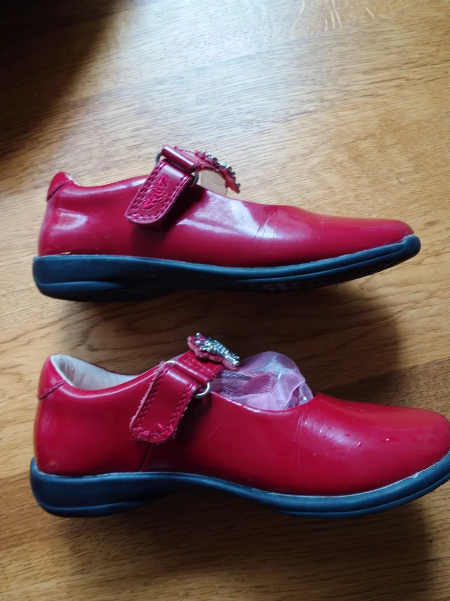 Lelli Kelly red girls shoes size 29f - Image 1