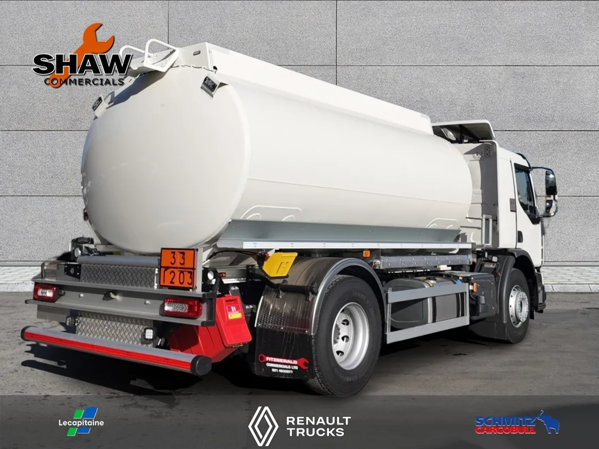 Renault D wide 18T Oil Lorry  Global cab in white - Image 3