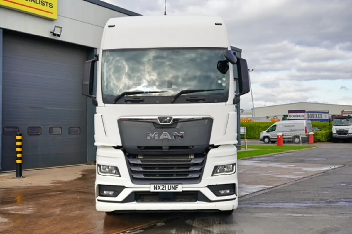 2021 MAN TGX 26-400 6X2 CURTAIN-SIDER - Image 2