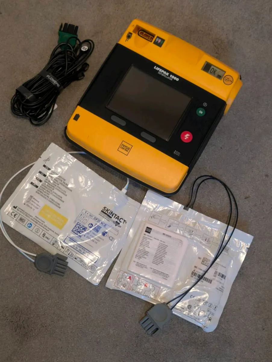 Lifepak 1000 *With 3 Lead* - Image 1