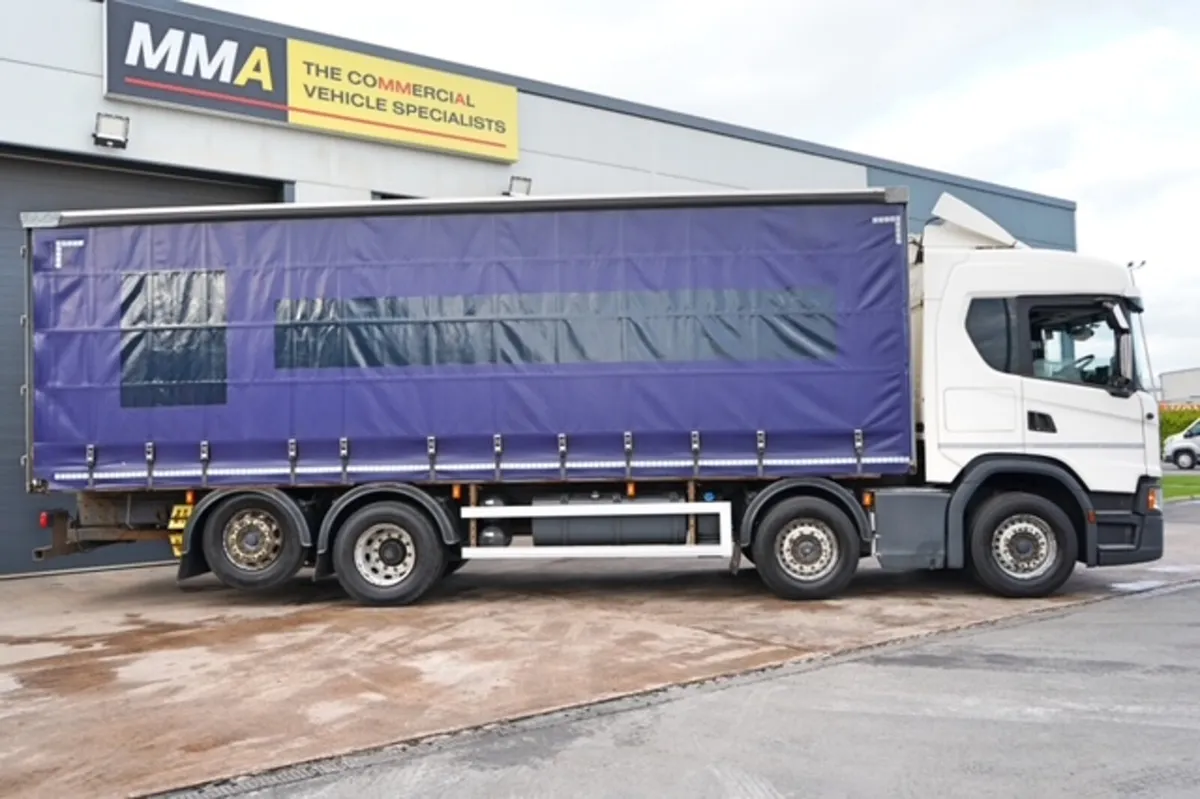 2021 SCANIA G410 8X2 CURTAIN SIDER & MOFFETT KIT - Image 4