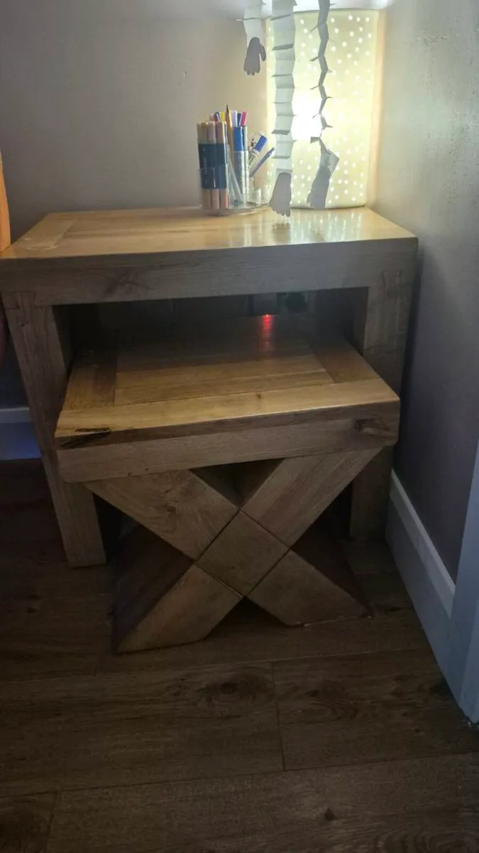 Solid oak coffee table and nest of table solid oak - Image 4
