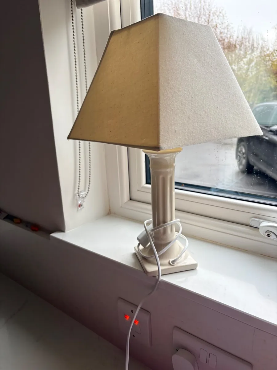 Lamp - 18 inches - Free to take away - Image 3