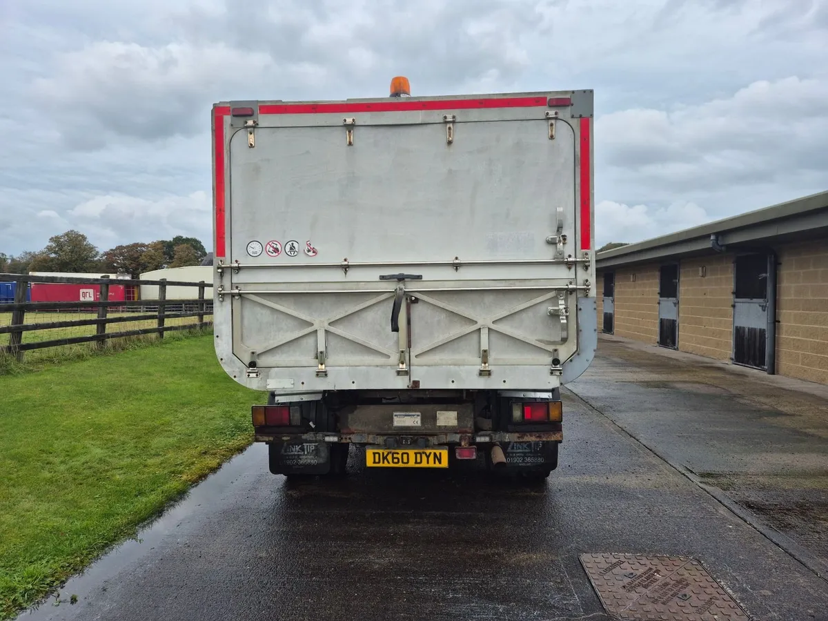 Isuzu Forward 2010 - Image 4