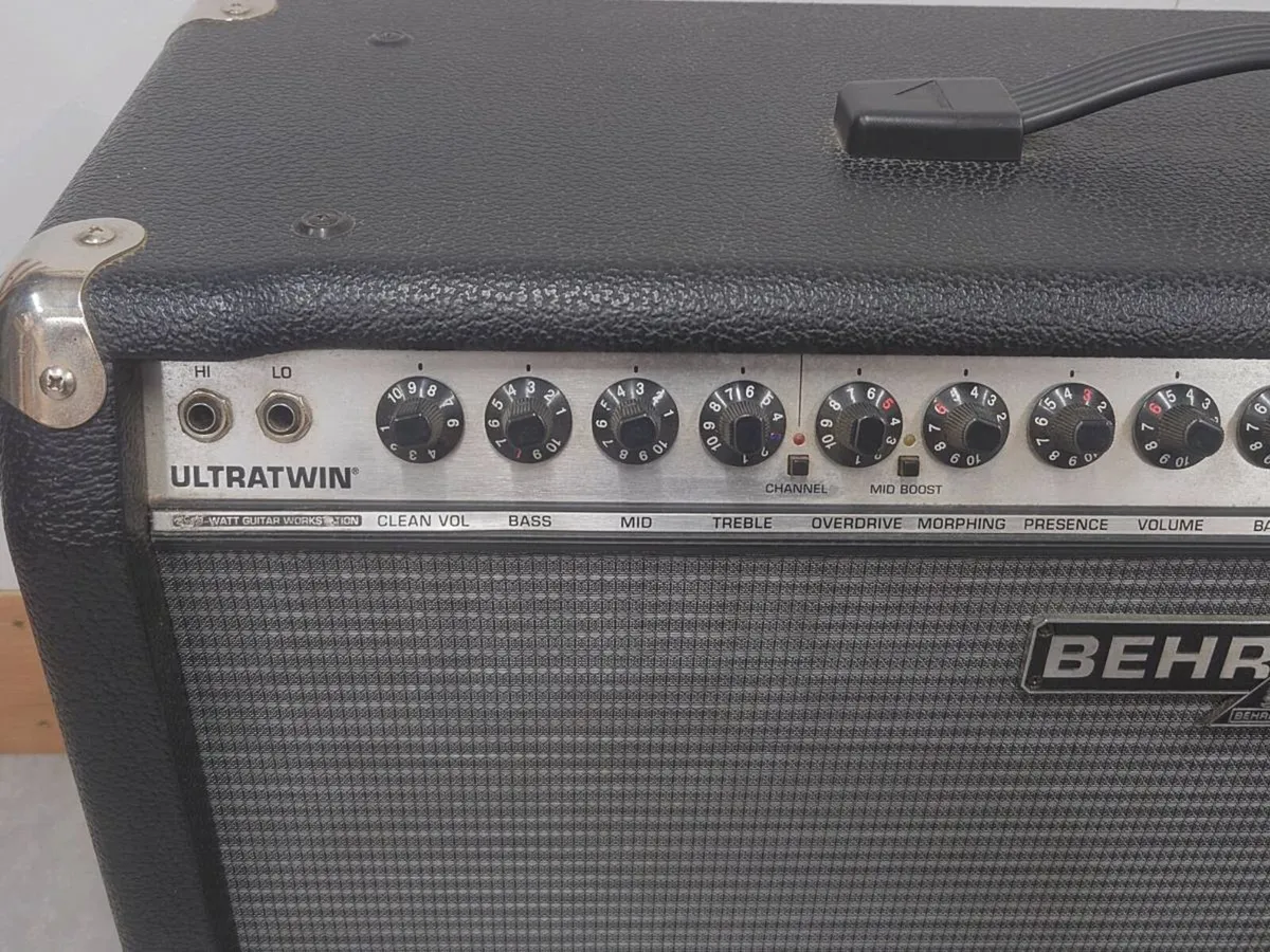Amplifier, Behringer ultra twin 100 watt GX212 - Image 4