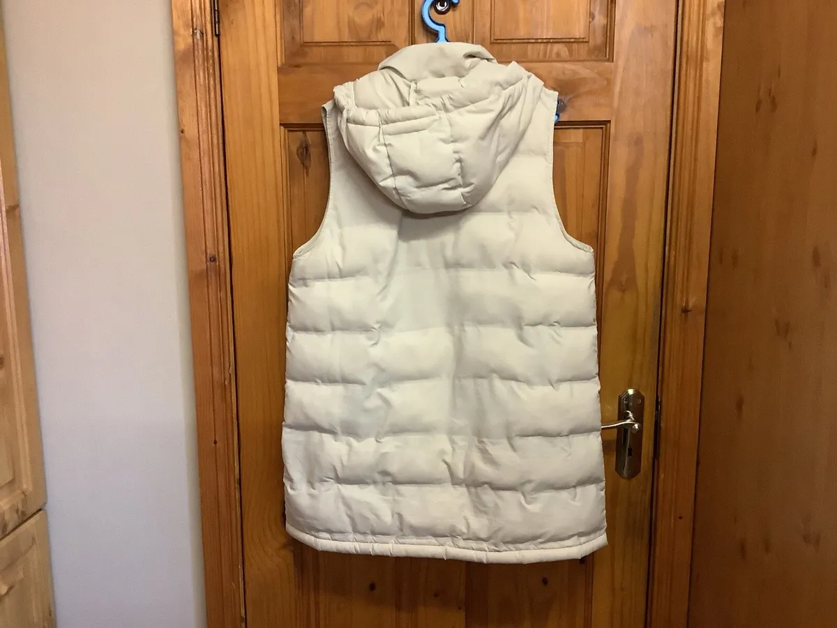 Zara Sleeveless Jacket size XL - Image 2