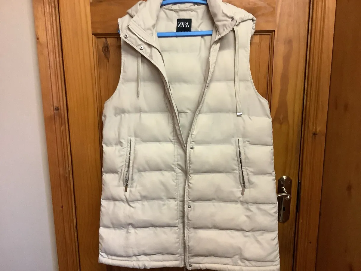 Zara Sleeveless Jacket size XL - Image 3