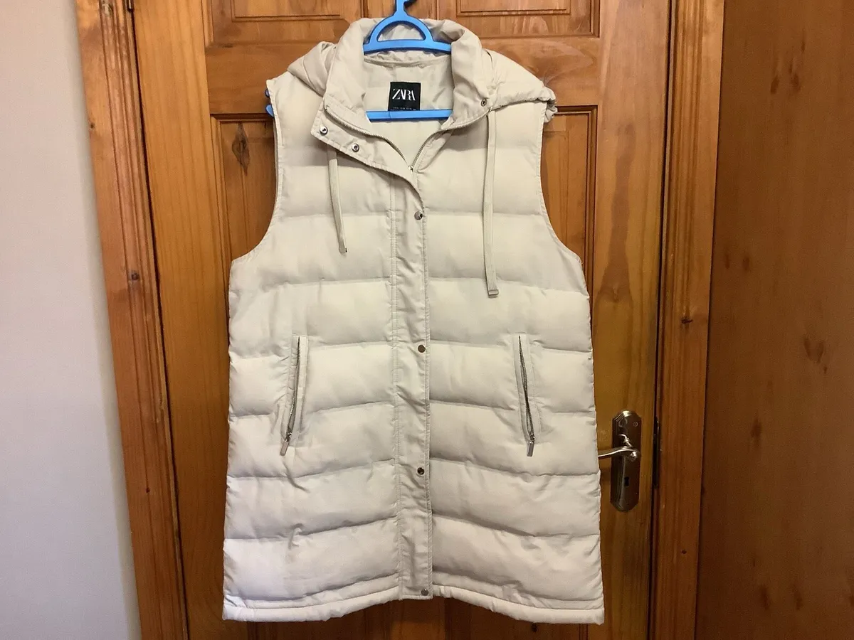 Zara Sleeveless Jacket size XL - Image 1