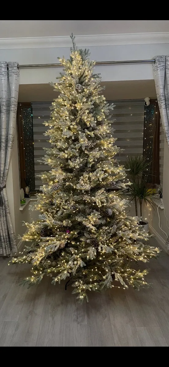 Christmas tree - Image 2
