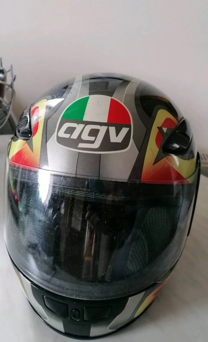 Motorbike Helmet - Image 3
