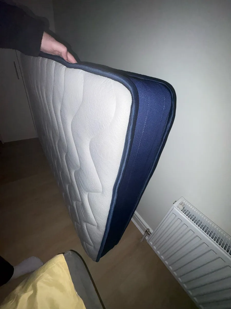 Small double mattress brand new - Image 2