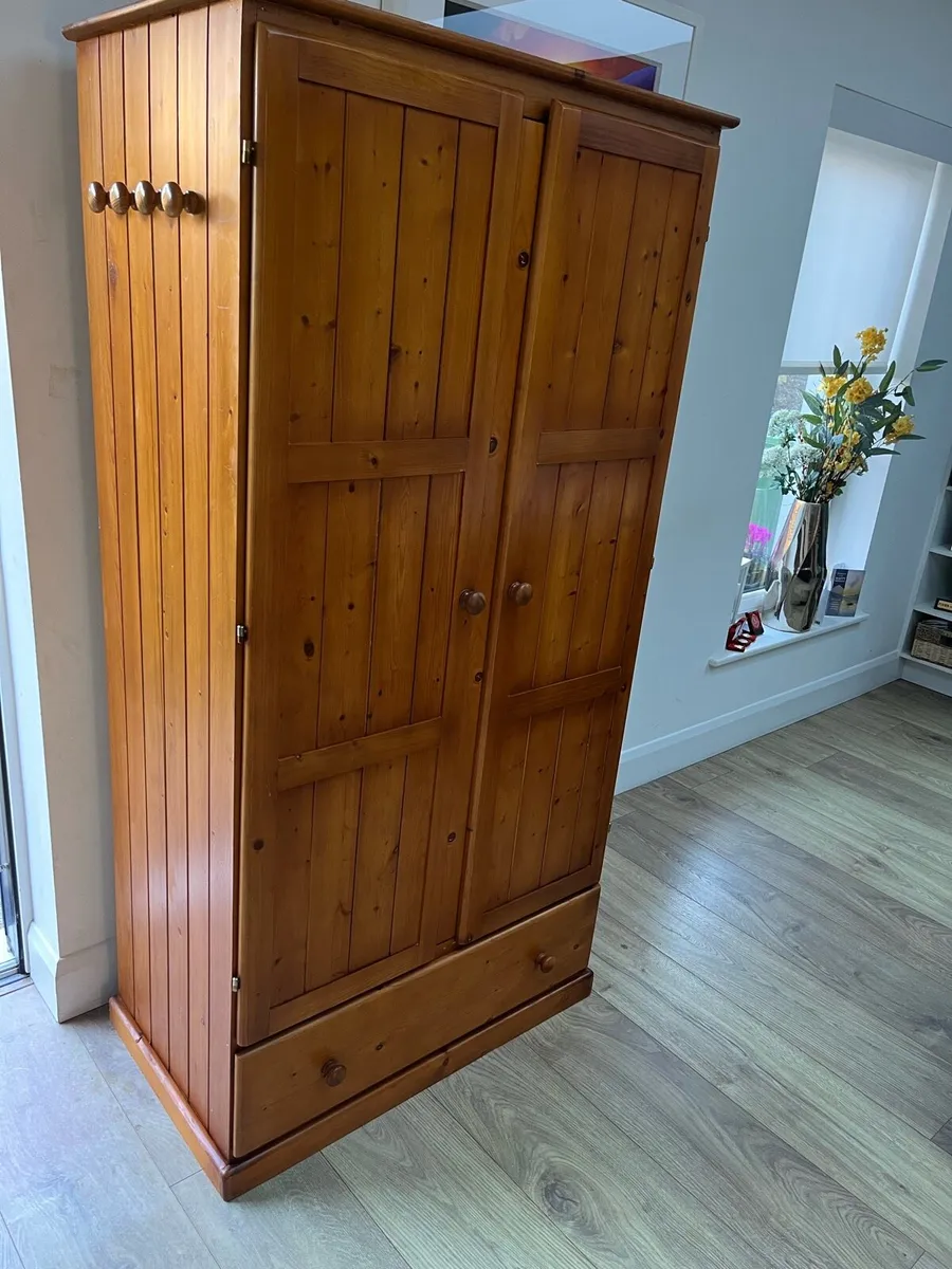 Wardrobe - Image 3