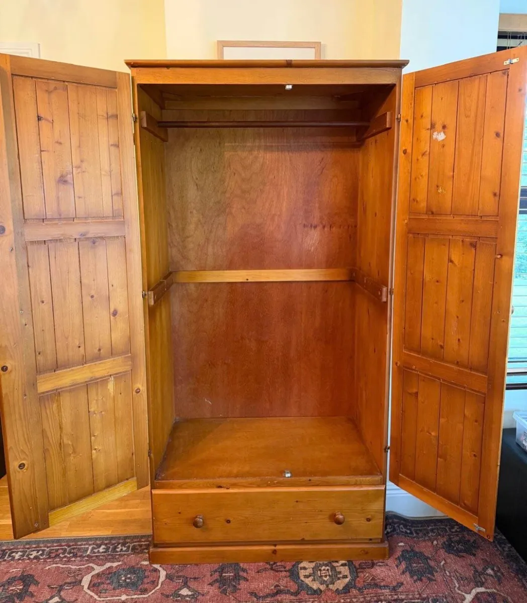 Wardrobe - Image 2
