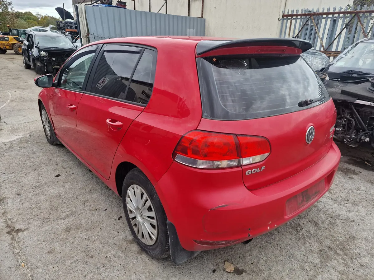 11 VW GOLF 1.6 TDI (CAY) FOR BREAKING - Image 3