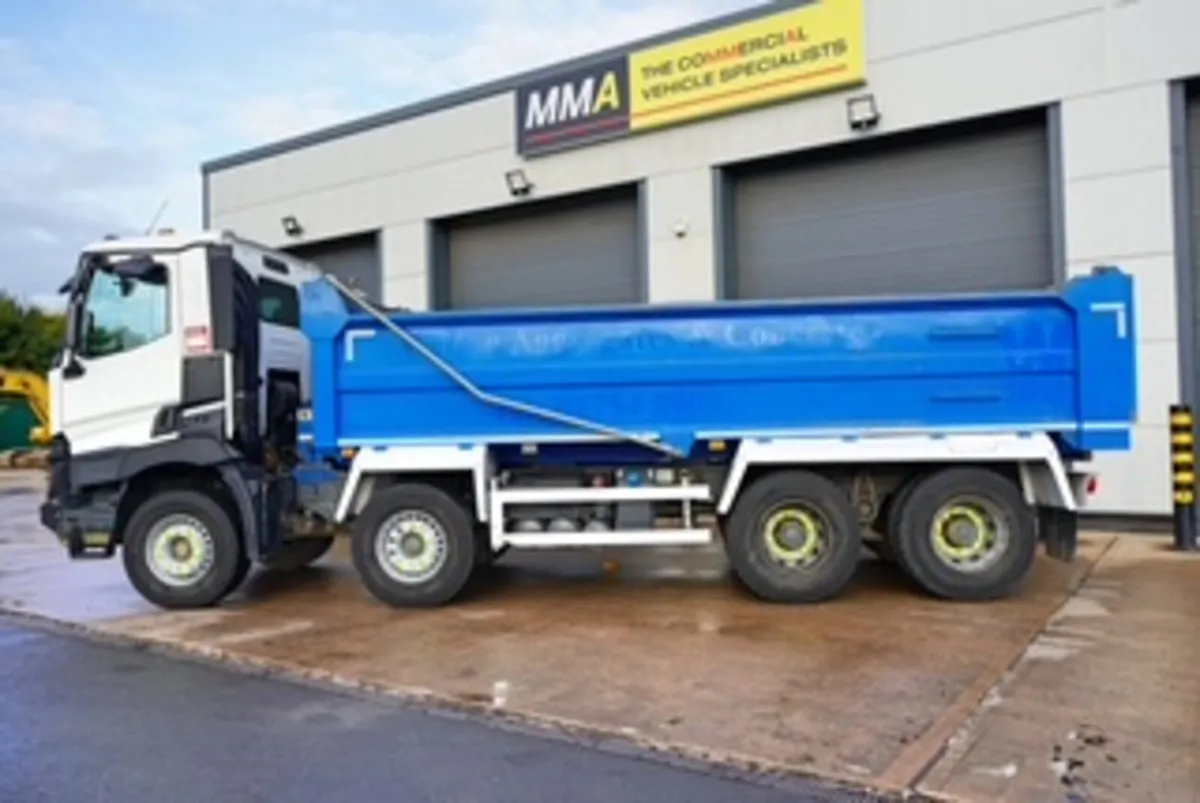 2023 RENAULT C-430 8X4 STEEL BODY TIPPER - Image 3
